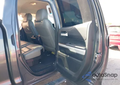 2016 Toyota Tundra Sr5 4.6L V8 z USA, uszkodzony, nr VIN 5TFRM5F10GX108709